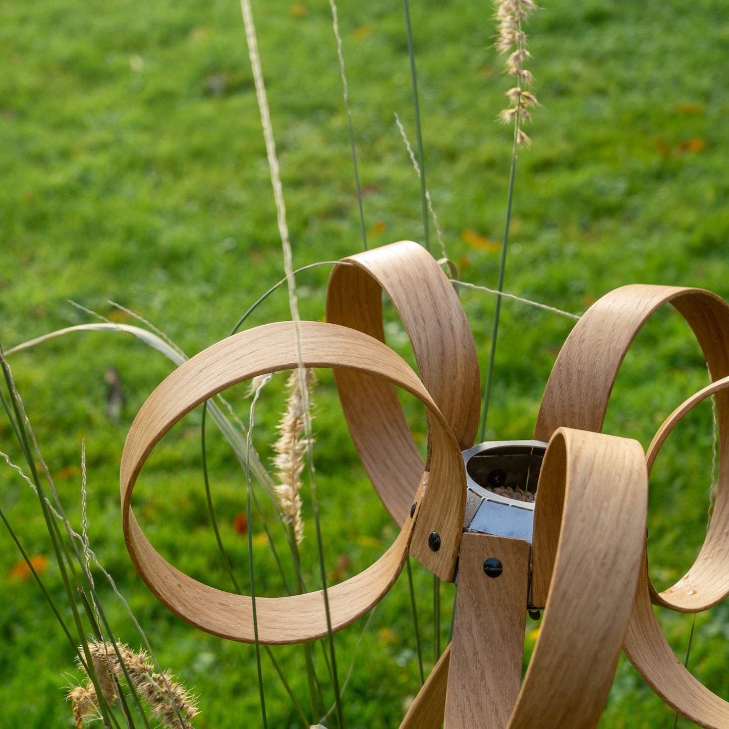 Staked Bird Feeder Spiral