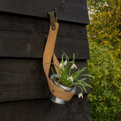 Outdoor garden wall planter