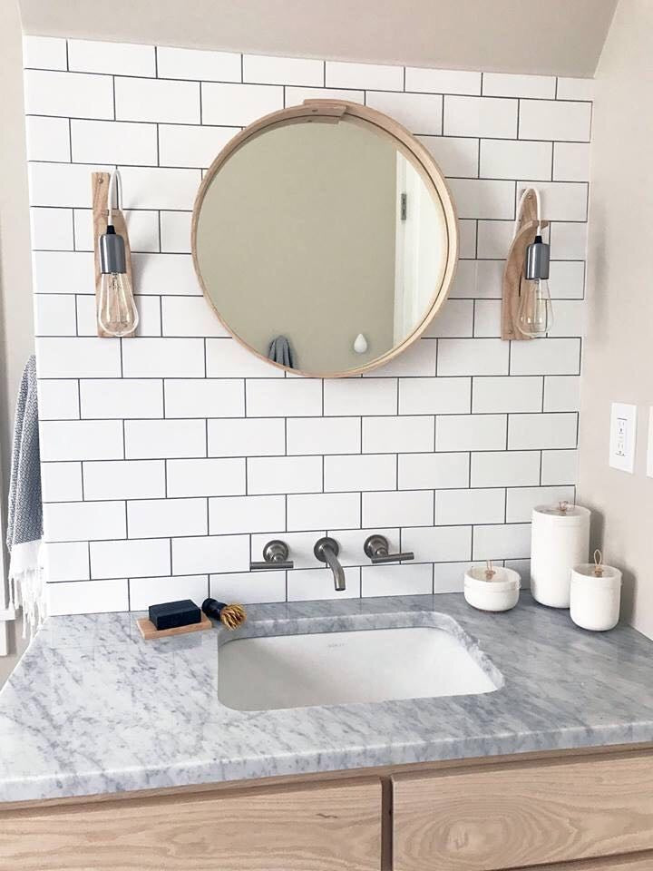 Bathroom Wall Mirror. LayerTree.