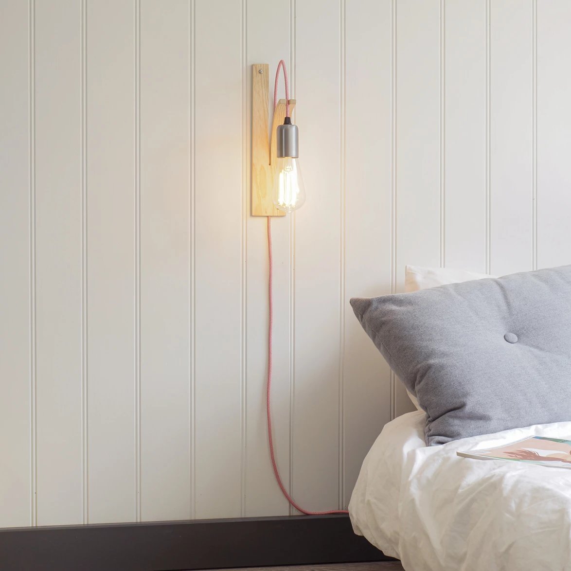 Wall mounted bedside lamp store with plug